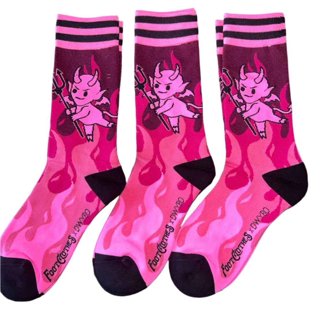 IMPERFECT Hot as Heck Crew Socks