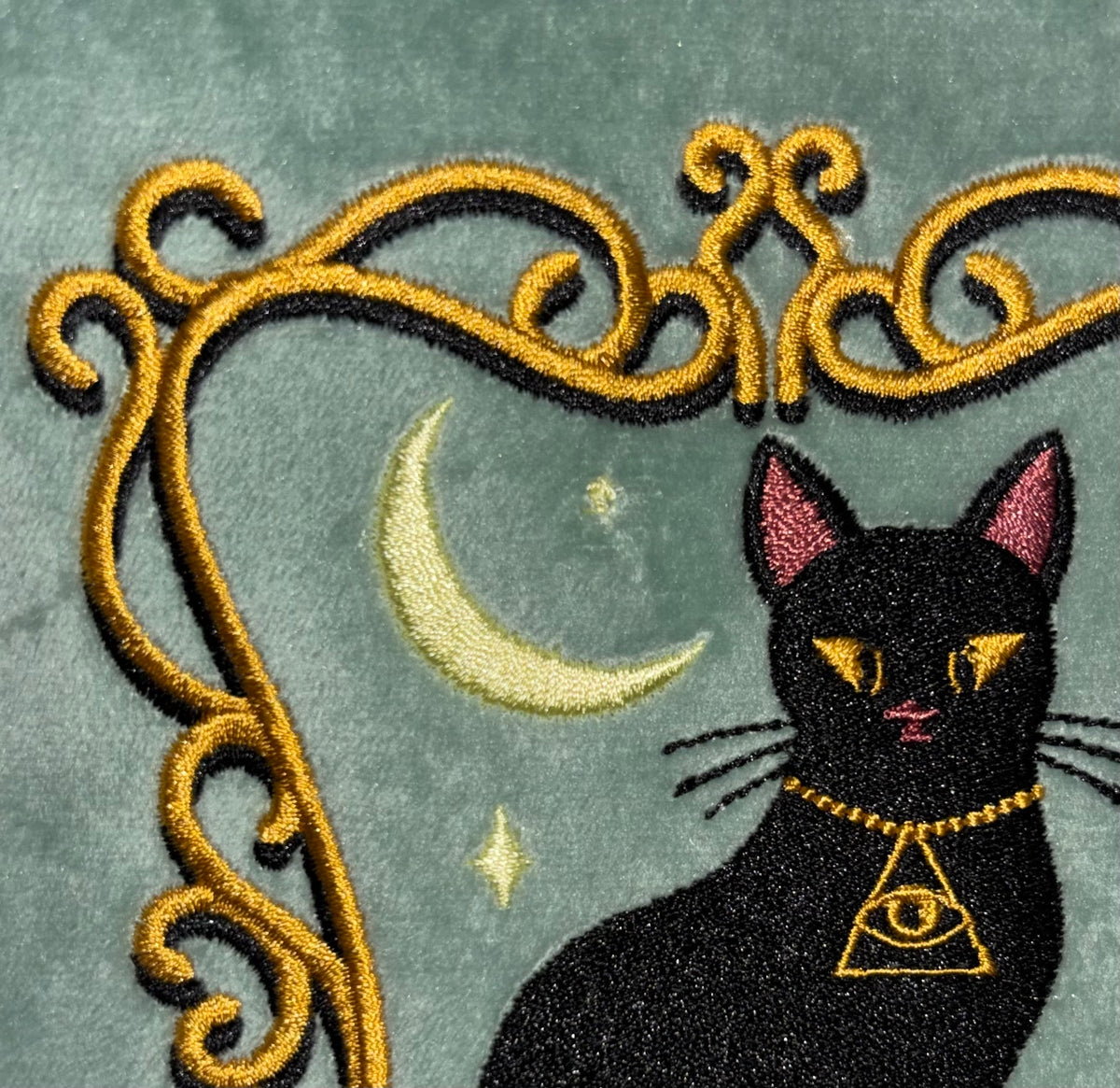 IMPERFECT Duchess Shadowfloof's Mew World Order Large Velvet Cosmetics Bag