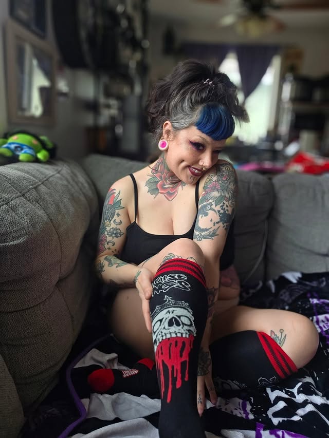 No False Kings, No Idol Gods Knee High Socks